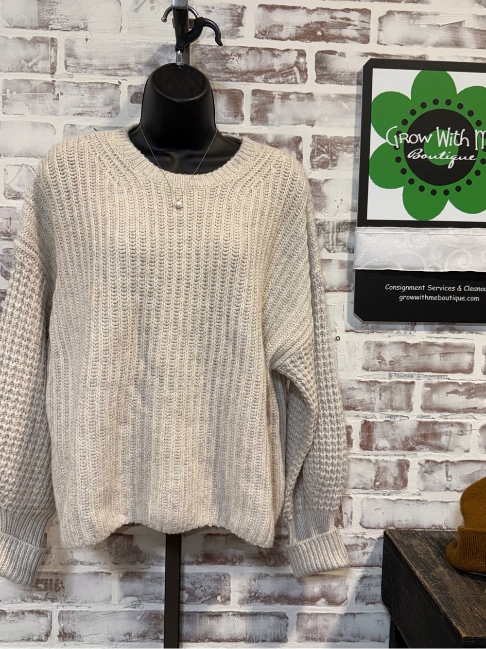 Splendid Cream Crew Neck Ribbed Knit Sweater